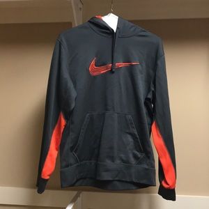 Nike therma-fit sweatshirt